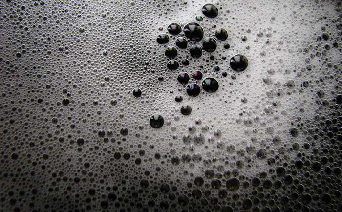 （圖：切削液泡沫現(xiàn)場）