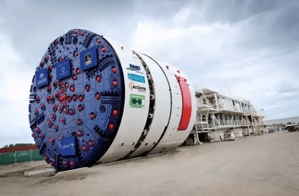 (圖:盾構(gòu)機(jī))