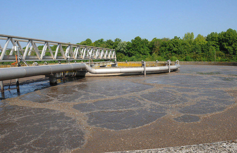 (圖:垃圾滲濾液污水泡沫池)
