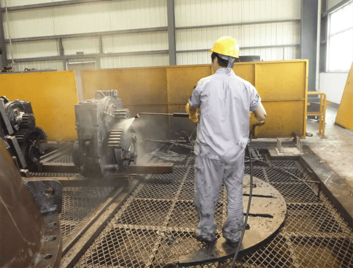 (圖:高壓噴淋清洗現(xiàn)場)