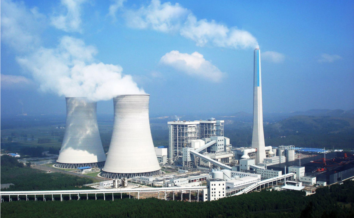 （圖：火電廠脫硫工作中）